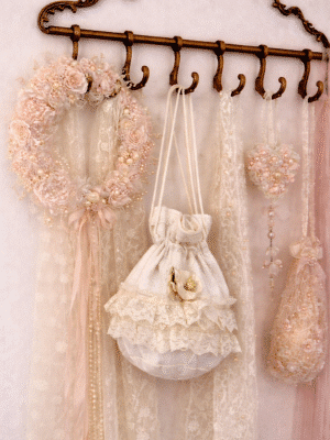 Petite Fleur Gift Pouch