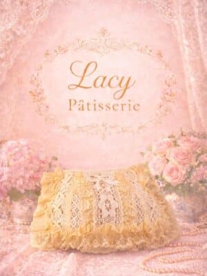 Buttercream Chantilly Mini Clutch